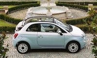 Fiat 500 Collezione 1957 года возвращает атмосферу жизни более чем полувековой давности