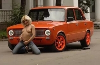 В России с начала 2015 года продажи новых легковых автомобилей упали на 43%